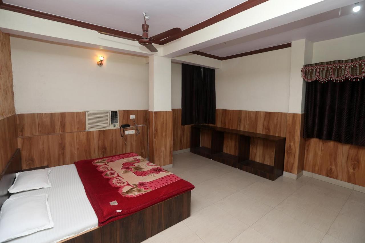 Отель Jain Residency Пачмарай Экстерьер фото